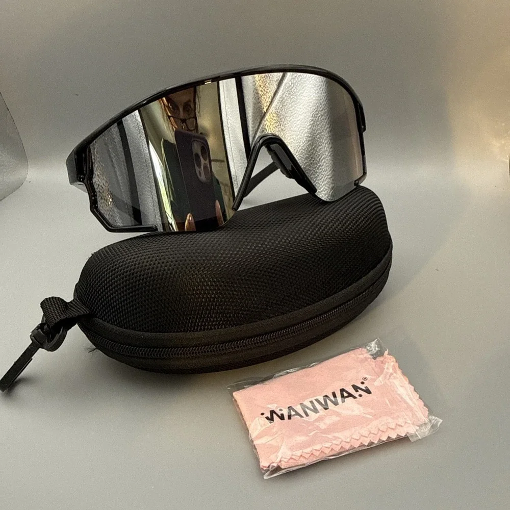 Wanwan Sports Authe Cycling Baseball Sports Sunglasses & Hard Case /cloth NWT